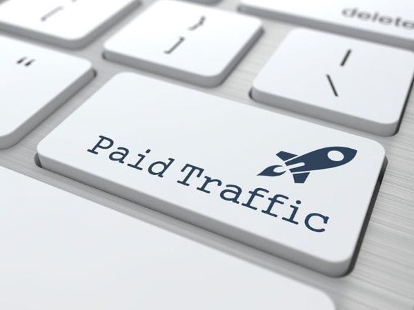 Paid Traffic là gì? Hướng dẫn chi tiết lợi ích & cách đầu tư hiệu quả Paid traffic là hình thức quảng cáo trực tuyến