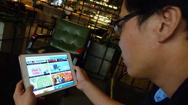 Người dân Đắk Lắk ngày càng quen thuộc với việc sử dụng internet để mua hàng
